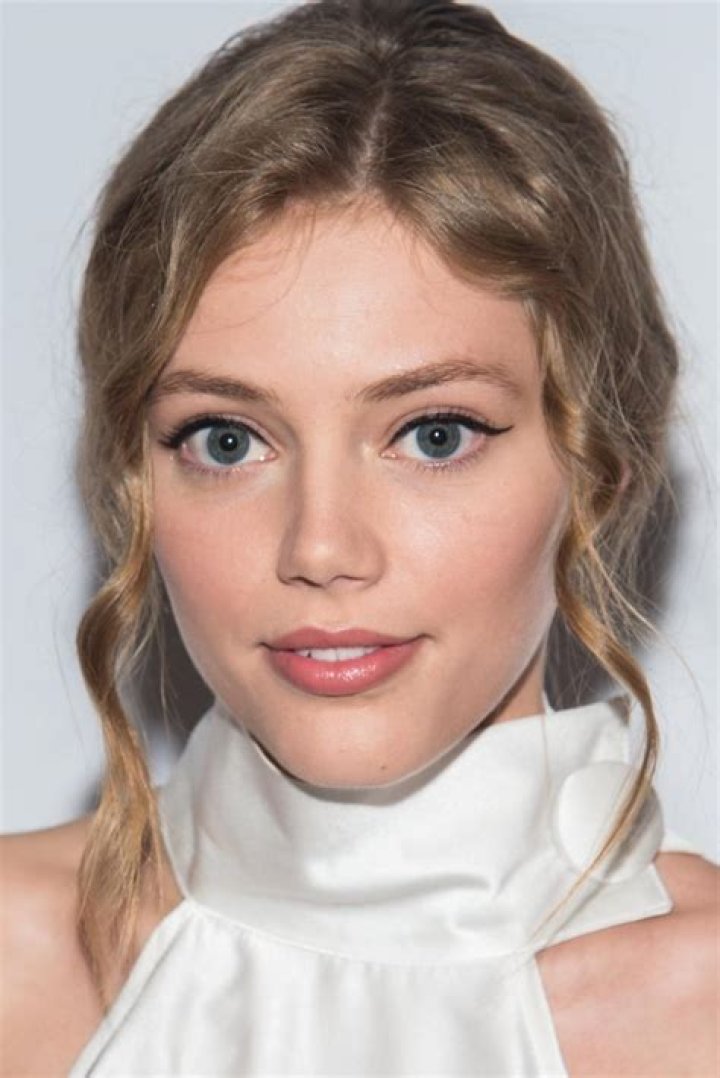 Grace Van Dien Age, Height, Boyfriend, Net Worth, Parents & More