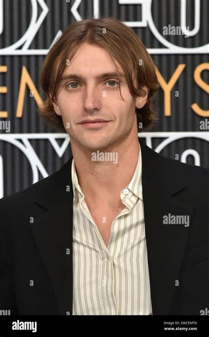 Hart Denton Biography - Facts, Childhood, Family Life & Achievements