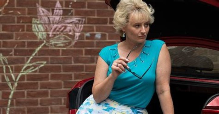 Has Val Szalinsky From Workin’ Moms Received BBL? Sarah McVie’s Plastic Surgery Update!