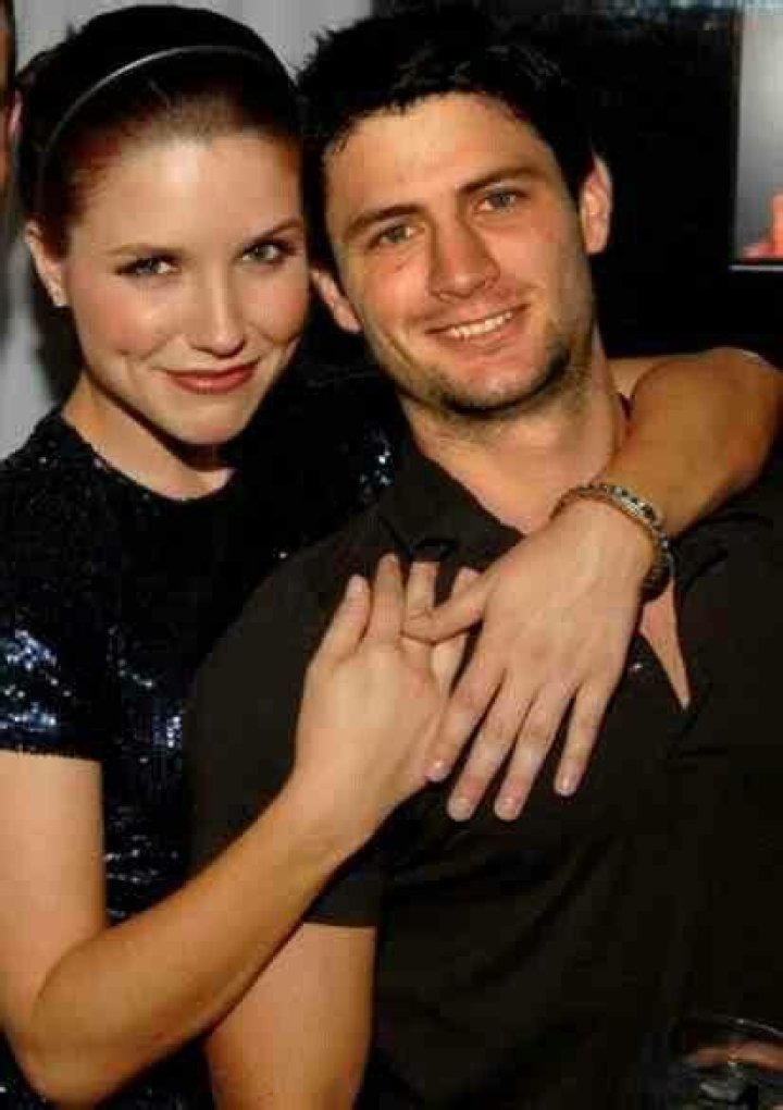 How Long Did Sophia Bush And James Lafferty Date? – Celebrity