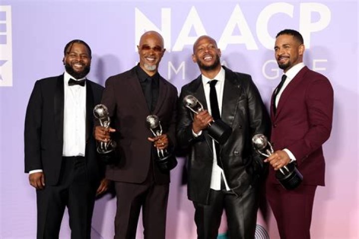 How many of Marlon Brando children are still alive?