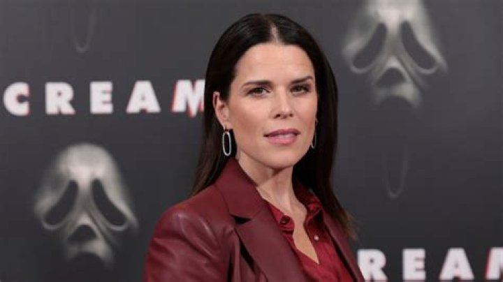 How much did Neve Campbell make for Scream?