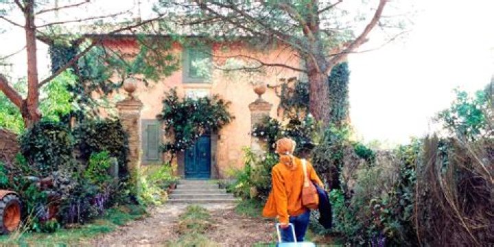 How much did the house in Under the Tuscan Sun cost? – Celebrity