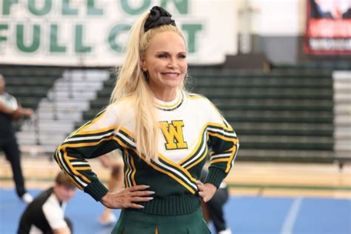 How Much Does Kristin Chenoweth Weigh? Kristin Chenoweth Height, Weight and Body Measurements in 2019