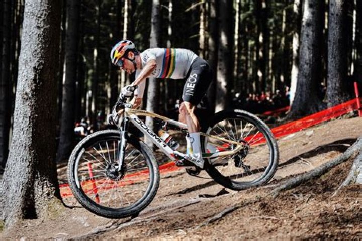 How much is Tom Pidcock worth? Salary and net worth explored