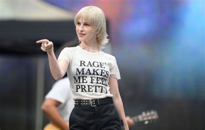 
How Much Money Does Hayley Williams Make? Latest Income Salary
