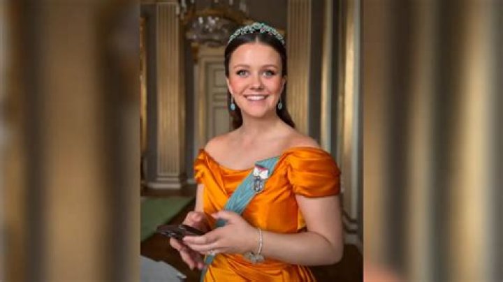 How Old Is Isabella’S Boyfriend In Encanto? – Celebrity