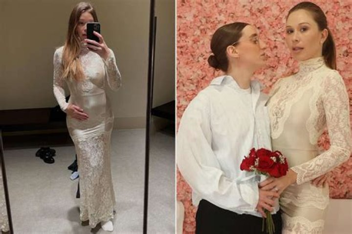 How tall is Gabby Windey? How much does Gabby Windey weigh?