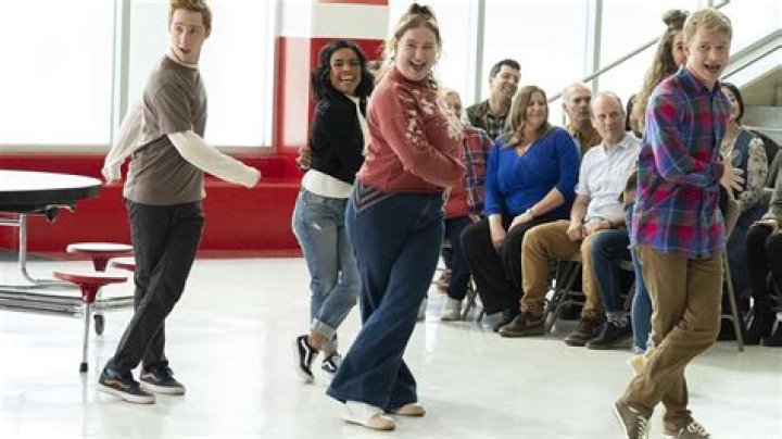 ‘HSMTMTS’ star Julia Lester reveals how her ‘psychic powers’ led to finding her girlfriend on set