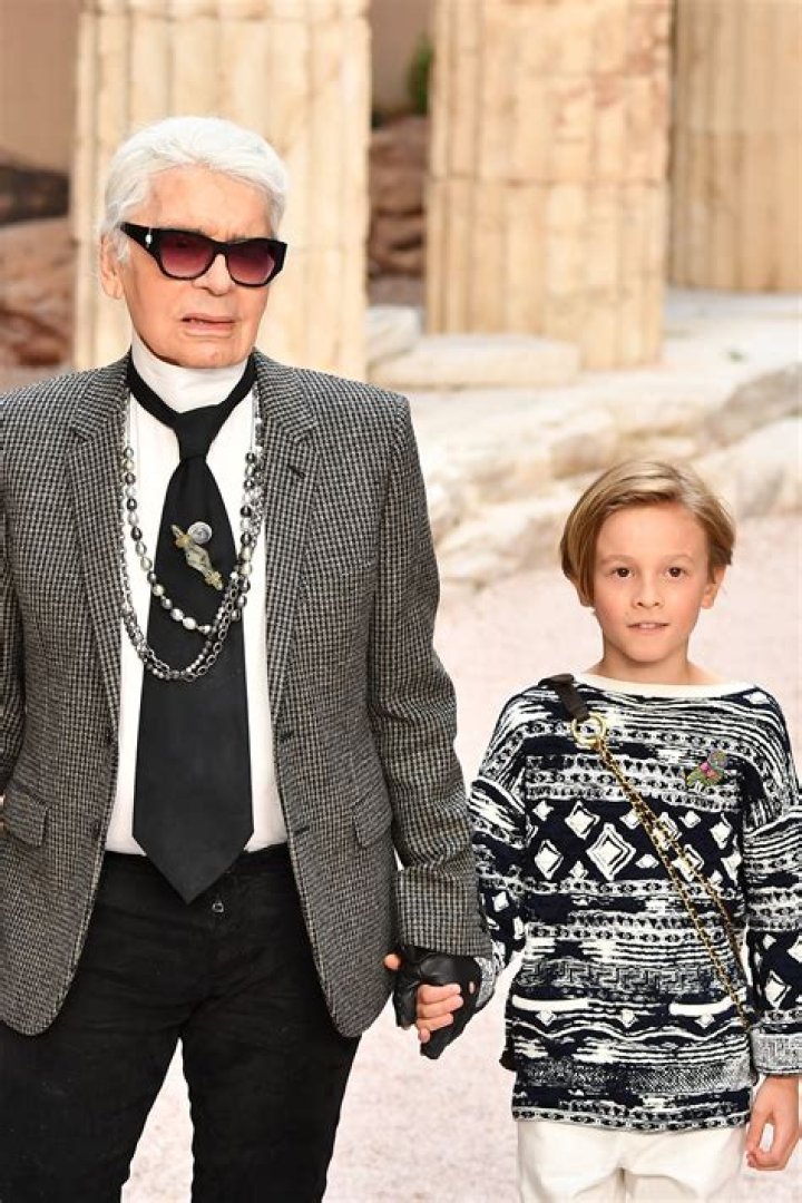 
Hudson Kroenig Parents Brad Kroenig and Nicole Bollettieri Were The Longest Muse of Karl Lagerfeld 