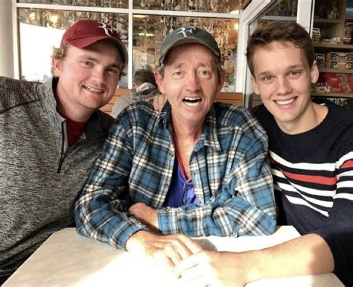 Hunter Doohan family, wife, children, parents, siblings