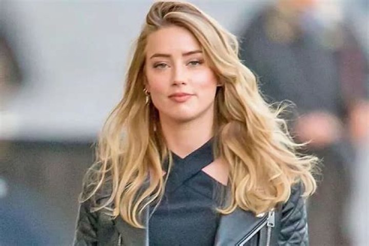 Is Amber Heard removed from L'Oreal?