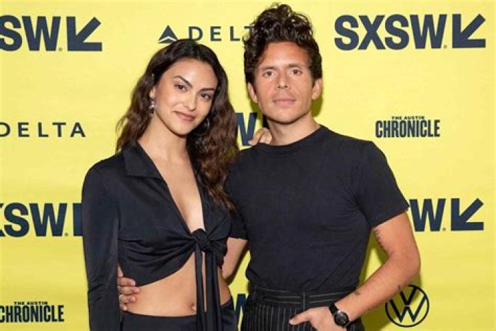 
Is Camila Mendes Pregnant In 2022? Meet Her Boyfriend Victor Houston 