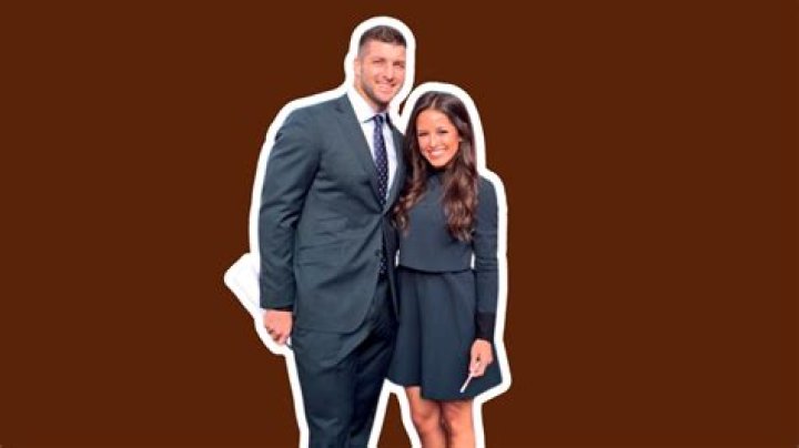 Is Kaylee Hartung Married With A Husband? Thursday Night Football Premieres With Its Sideline Reporter