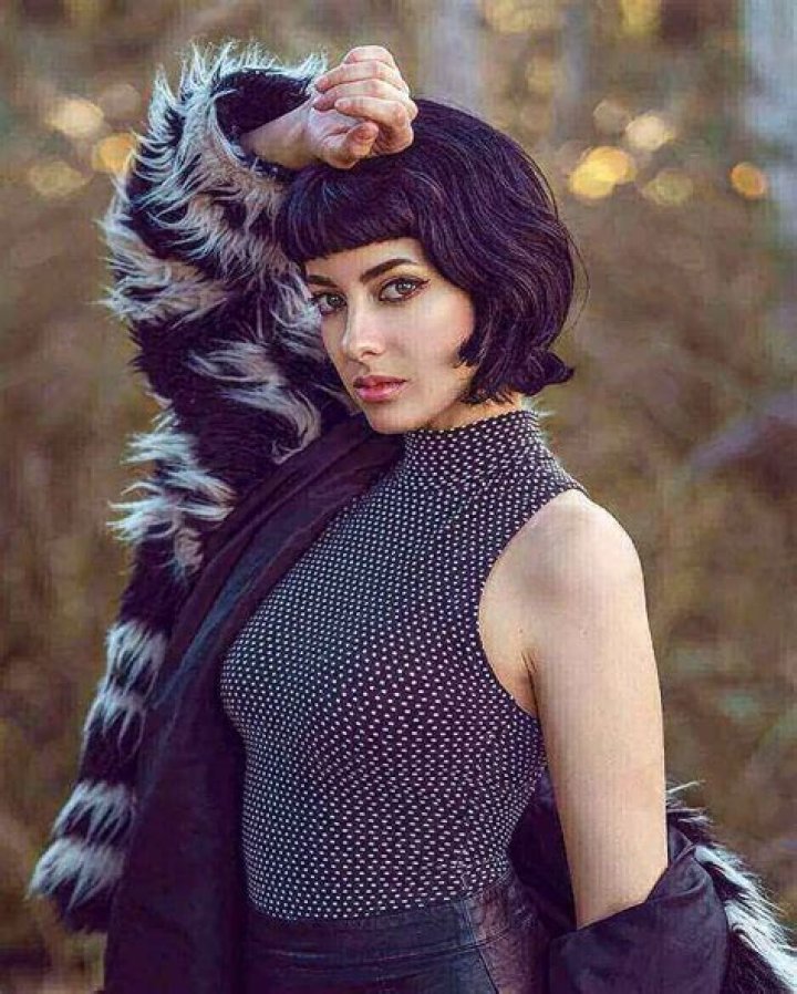 Is Lola Blanc Married? Her Bio, Age, Husband., Net worth and Height