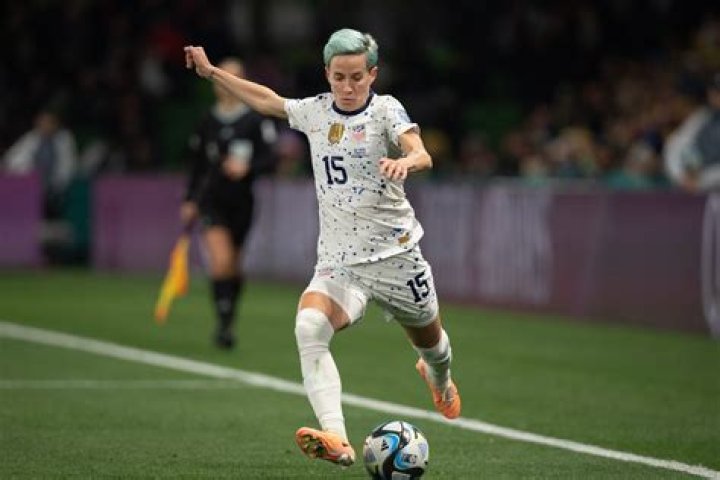 Is Megan Rapinoe still playing soccer? Why did Megan Rapinoe leave roster?