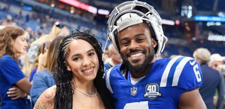 Isaiah McKenzie family, wife, children, parents, siblings