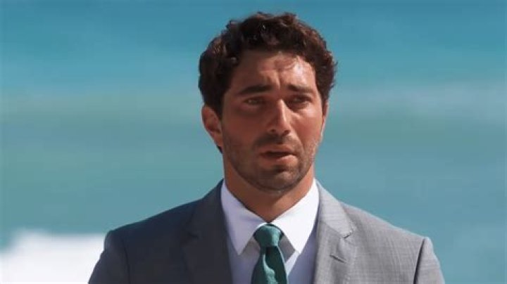 ‘It’s been 8 seasons since I put out the wrong ending’: Reality Steve reveals the REAL winner of ‘The Bachelor’ season 28