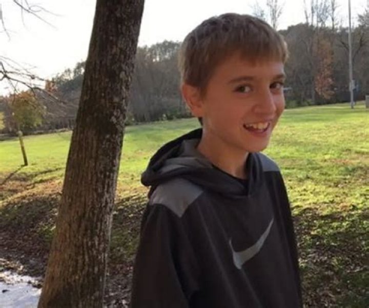 It's Just Kyle- Bio, Facts, Family Life of YouTuber