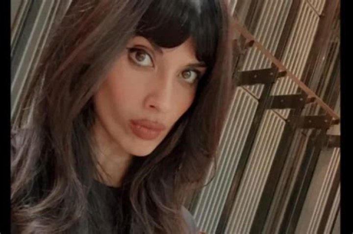Jameela Jamil Says She Doesn’t Hate The Kardashians Despite Past Criticisms
