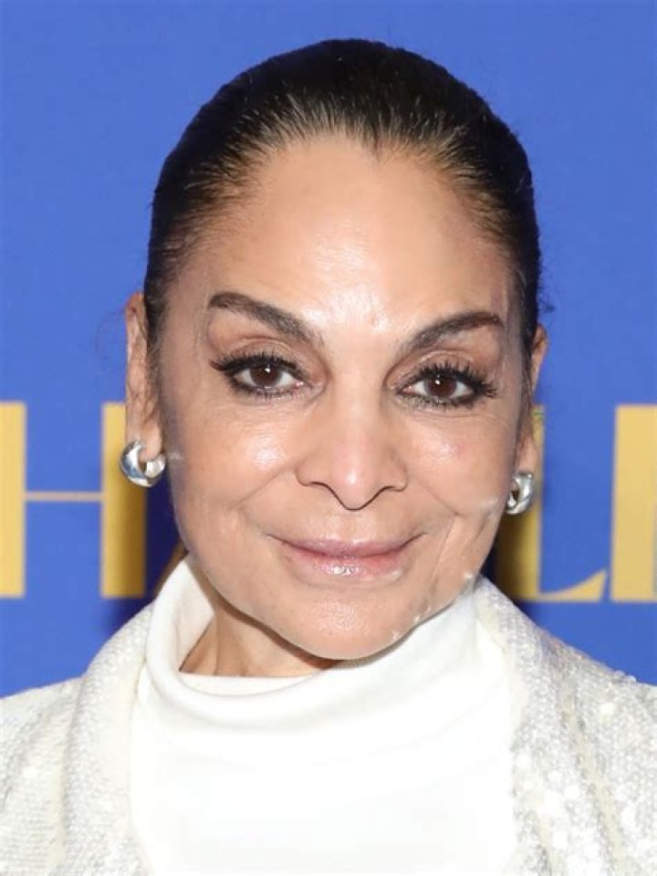 Jasmine Guy Biography - Facts, Childhood, Family Life & Achievements