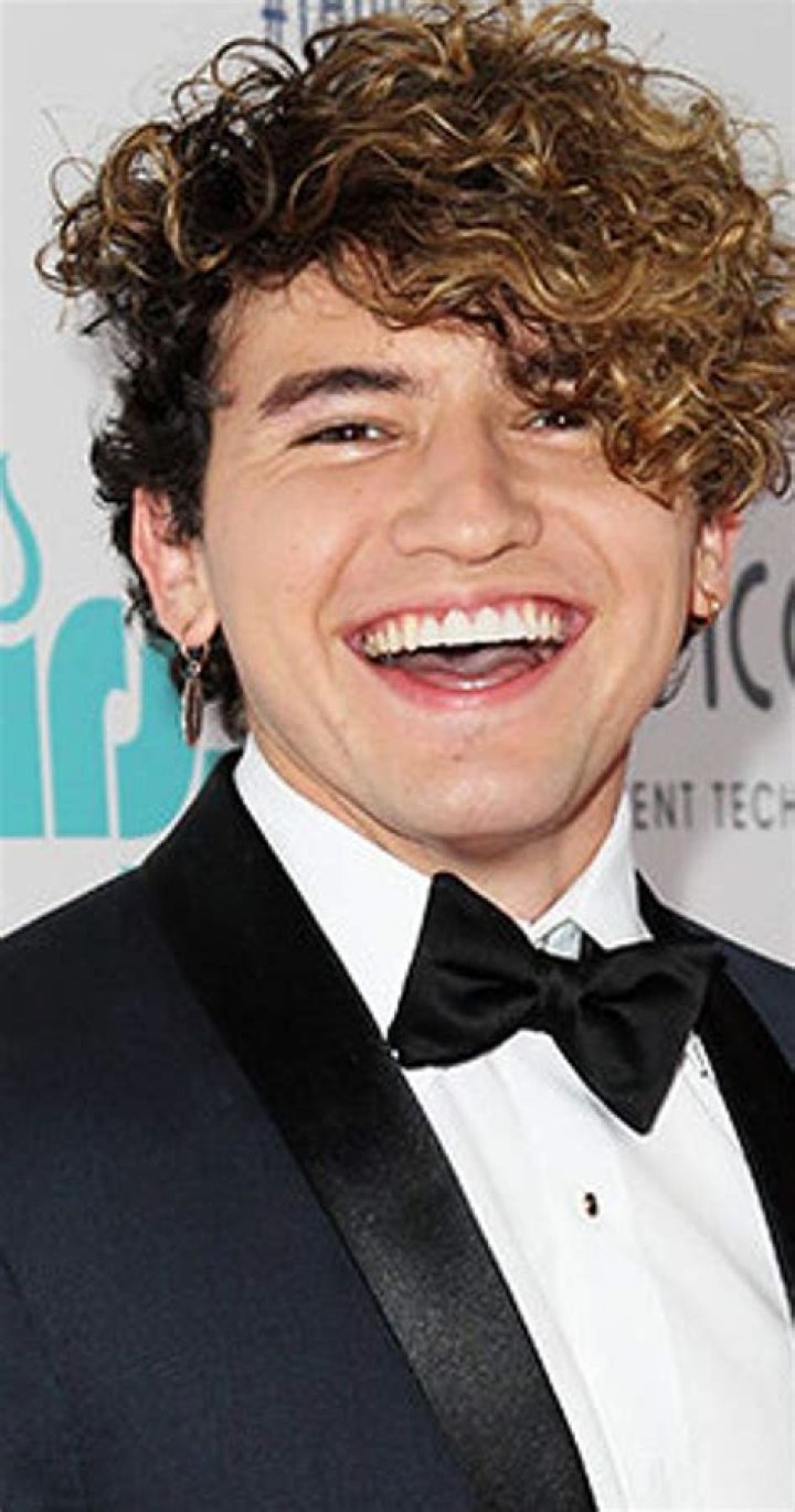 JC Caylen Bio, Early Life, Career, Girlfriend, Net Worth