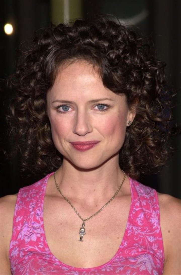 Jean Louisa Kelly Biography - Facts, Childhood, Family Life & Achievements