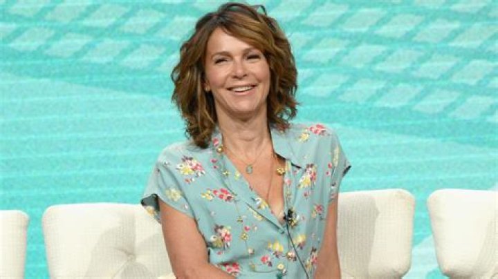 Jennifer Grey dishes anew about her infamous nose job