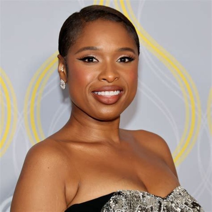Jennifer Hudson Biography - Facts, Childhood, Family Life & Achievements