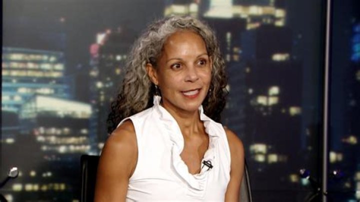 Jennifer Jones Biography, Age, Parents, Spouse, Children, Daughter, Movies, Net Worth