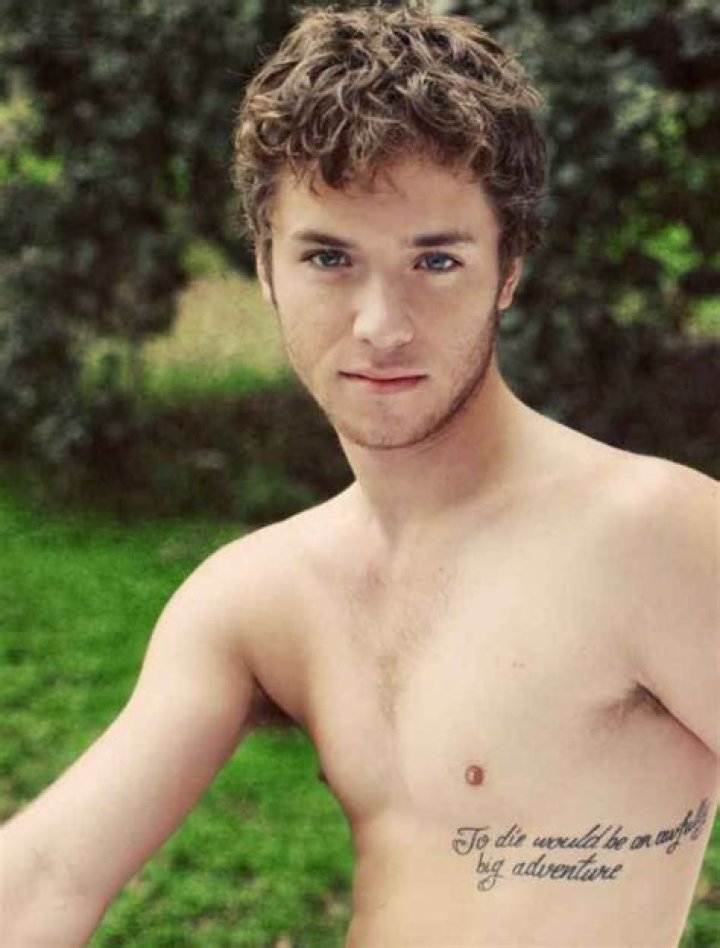 Jeremy Sumpter: dating, net worth, tattoos, smoking & body facts