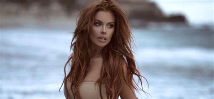 Jessa Hinton Bio: Know About Her Husband, Net Worth, Boyfriend & Age