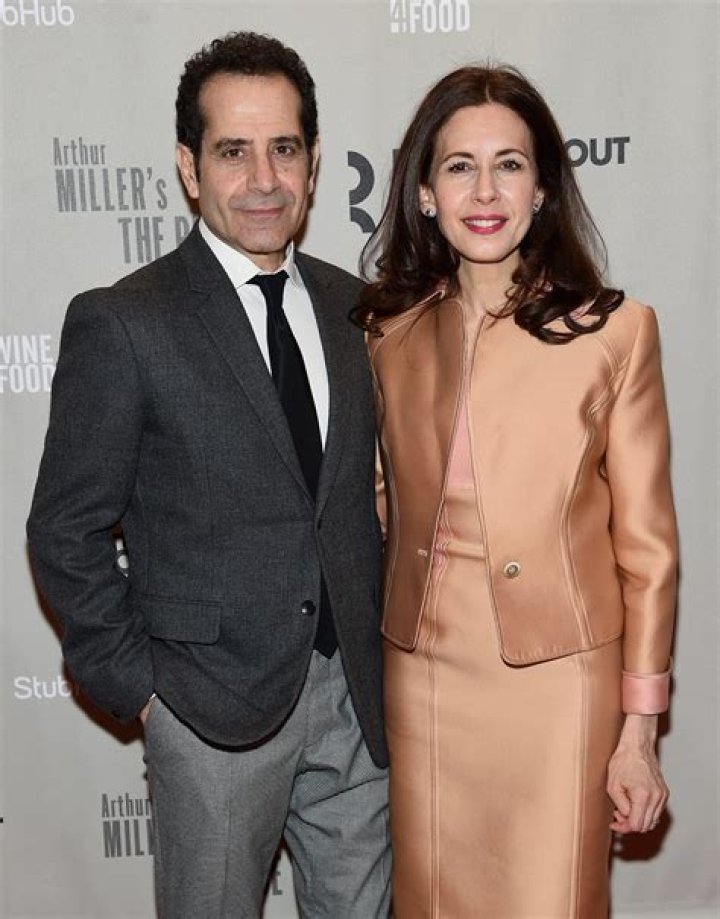 
Jessica Hecht Height, Weight, Net Worth, Age, Birthday, Wikipedia, Who, Nationality, Biography 