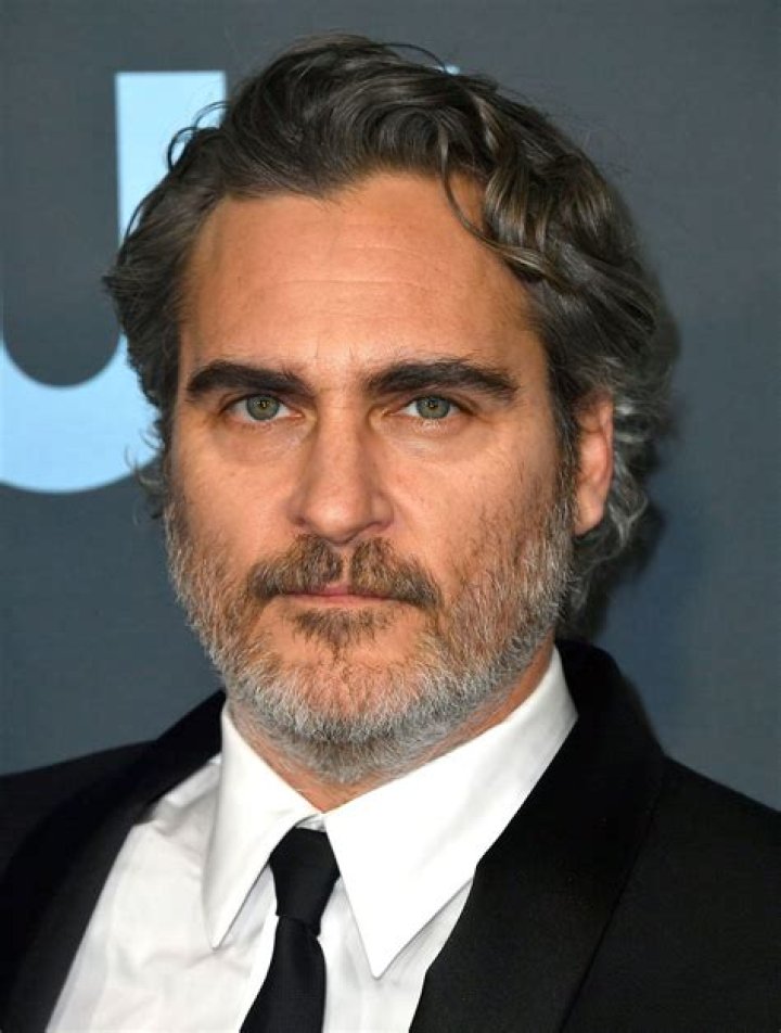 Joaquin Phoenix Biography - Facts, Childhood, Family Life & Achievements