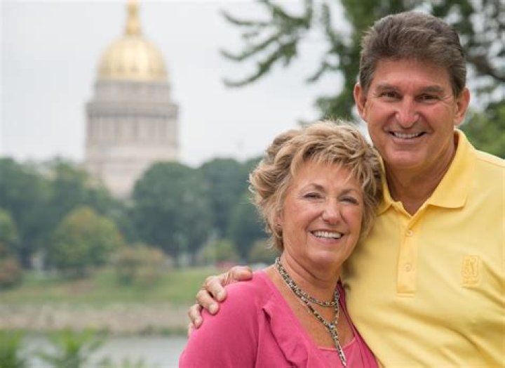 Joe Manchin wife Gayle Conelly Manchin age, height, children, EpiPen, appointment, net worth