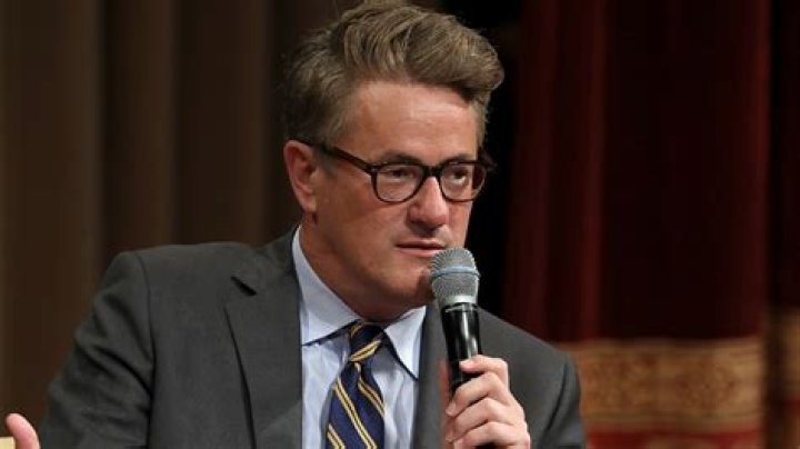 Joe Scarborough Biography - Facts, Childhood, Family Life & Achievements
