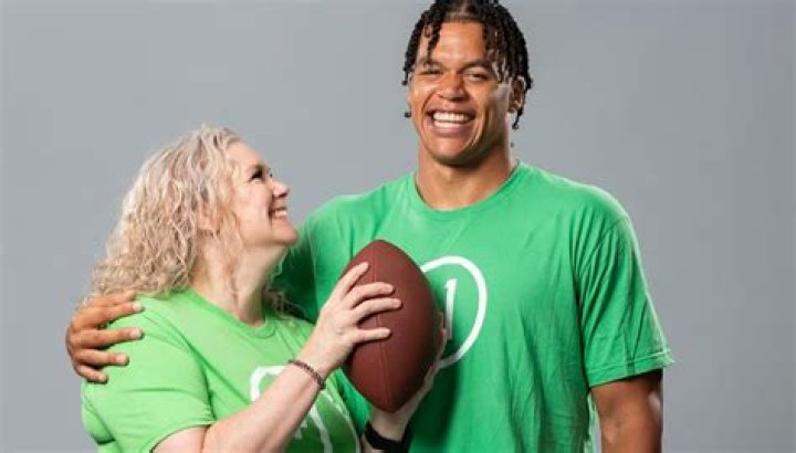 Joe Tryon family, wife, children, parents, siblings