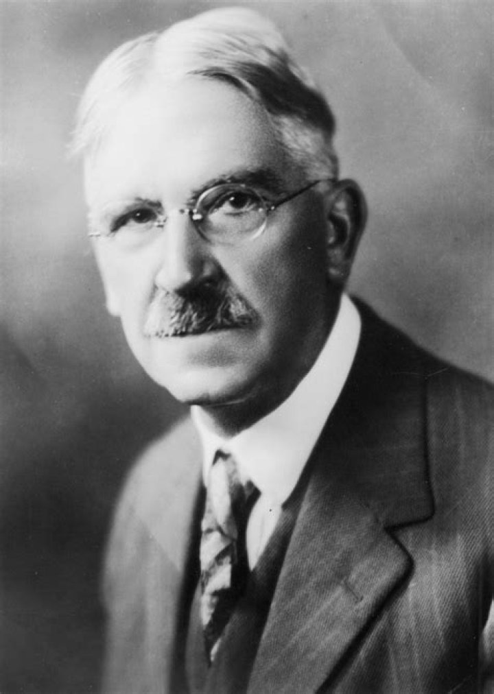 John Dewey Biography - Facts, Childhood, Family Life & Achievements of Philosopher