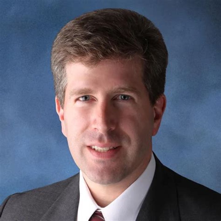 Dr. John Pujals, MD – Neenah, WI