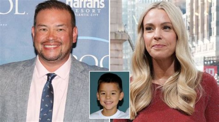 Jon Gosselin Shares Another Pic Of Son Collin, Slams Kate For Not Being In His Life At All!