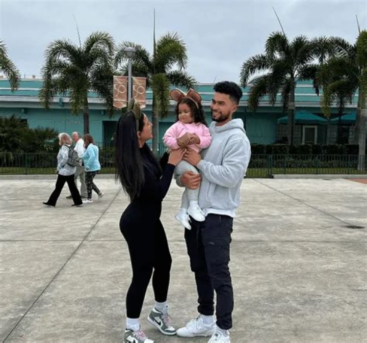 José Zúñiga: Wife, net worth, tattoos, smoking & body facts