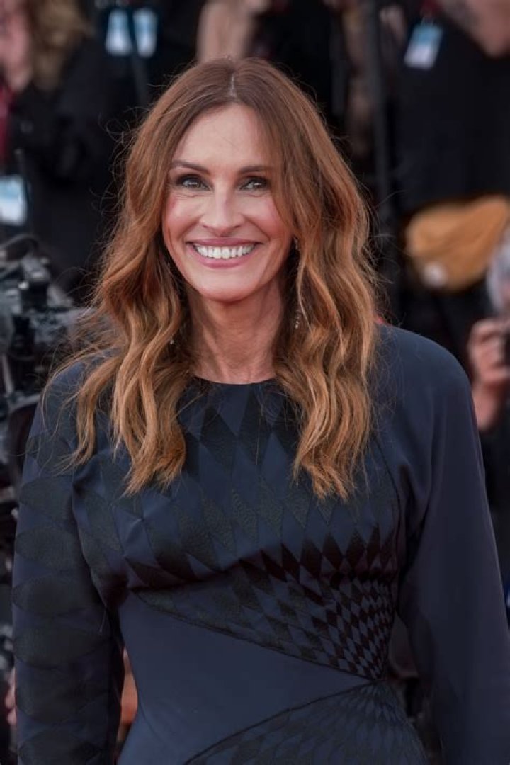 Julia Roberts Spills Shocking Details Of The Original Pretty Woman Ending
