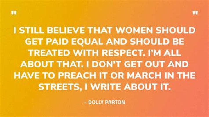 Julianne Moore Says She Doesn’t Get Paid Equally For Her Films!