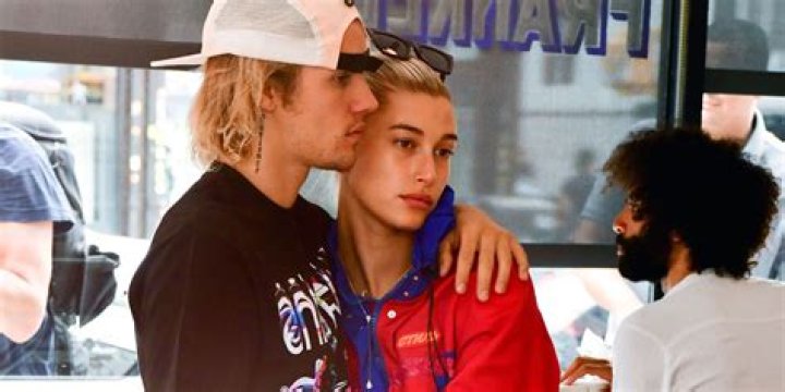 Justin And Hailey Bieber Are Reportedly ‘Having Trust Issues’ Amid His Battle With Depression