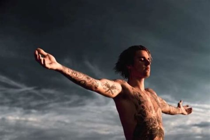 Justin Bieber Challenges Tom Cruise To A UFC Fight — Conor McGregor Offers To Host Event