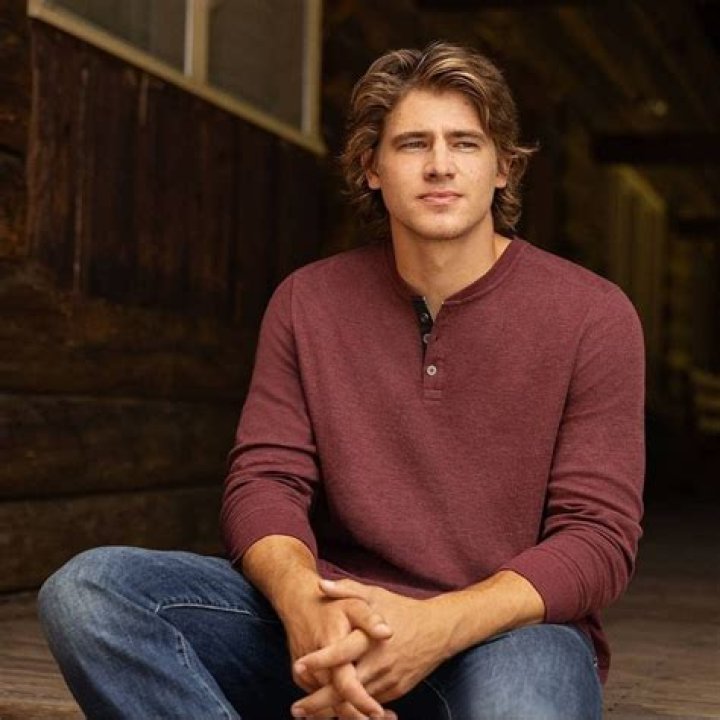 Justin Herbert Height, Age, Girlfriend, Biography, Wiki, Net Worth