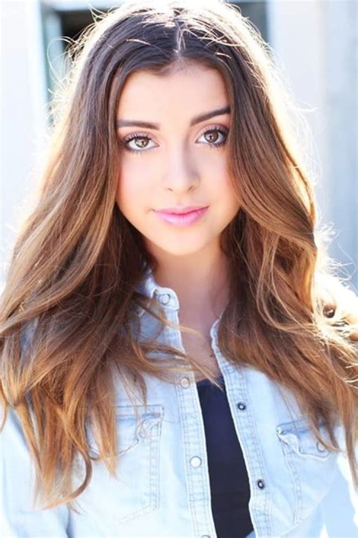 Kalani Hilliker Bio, Wiki, Age, Height, Boyfriend, Net Worth, Dance Moms