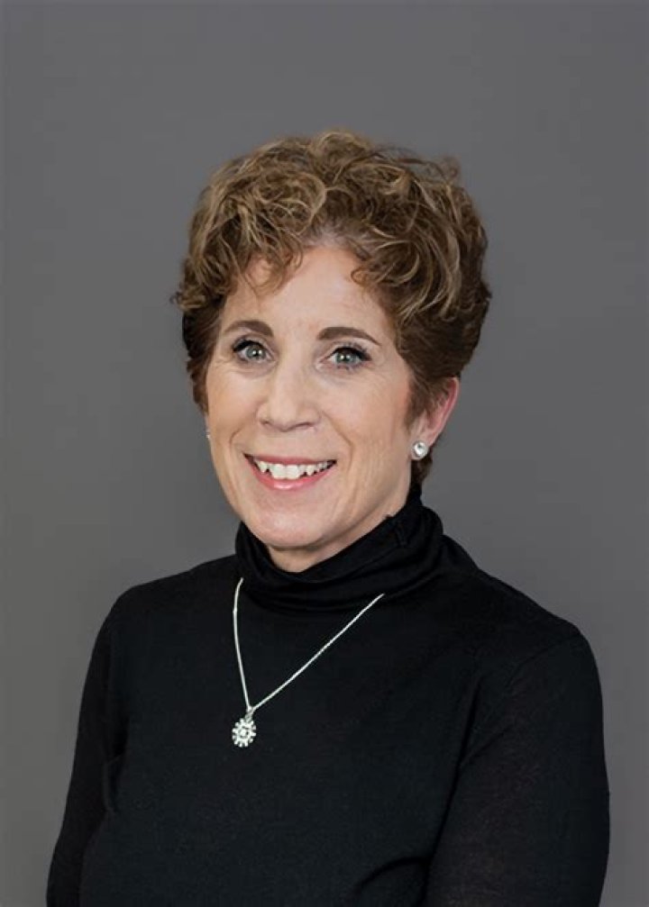 Dr. Karen Giardino, MD – Williamsville, NY