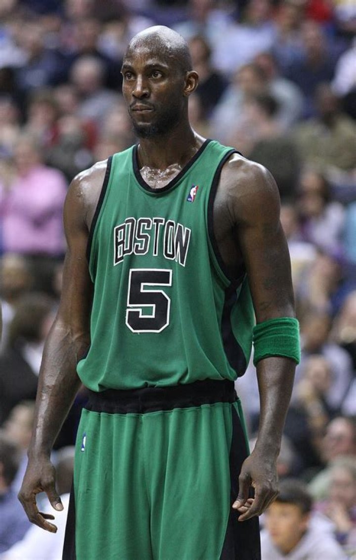 Kevin Garnett Biography - Facts, Childhood, Family Life & Achievements