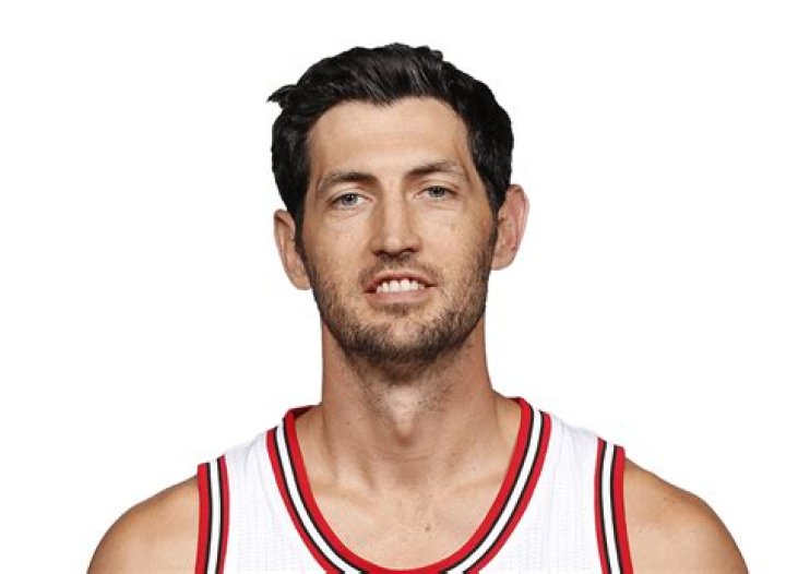 Kirk Hinrich Biography - Facts, Childhood, Family Life & Achievements
